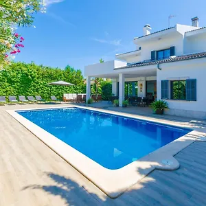 Diagonal Villa